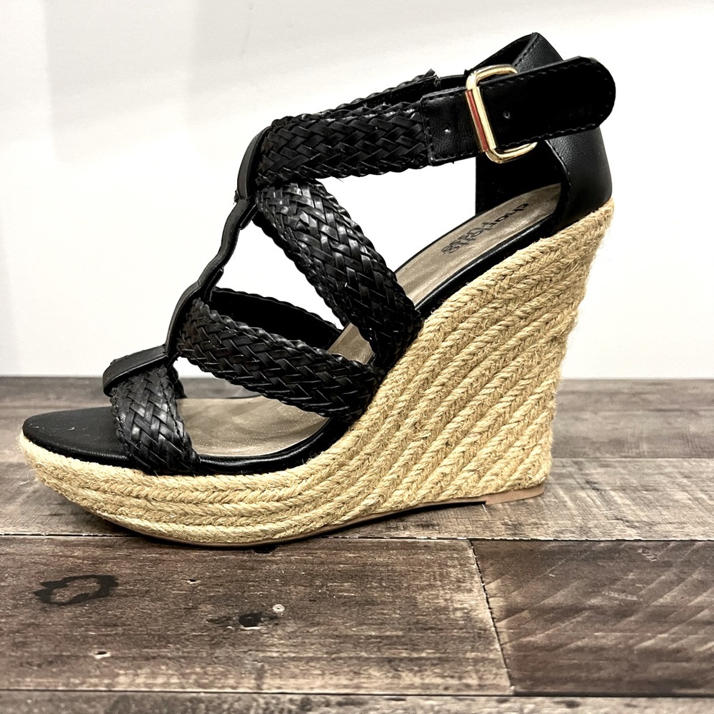 Amazing Wedge! Brand new!
